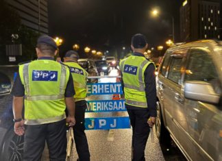 2, 360 dikenakan mata demerit, 393 digantung lesen