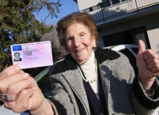 Warga emas perbaharui lesen pada usia 100 tahun…