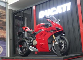Ducati Panigale V4 dan V4S lancar di Malaysia, harga masing-masing RM145K serta RM188K