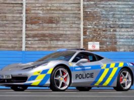 Ferrari 458 Italia – Jentera baru Polis Republik Czech, hasil kereta rampasan!