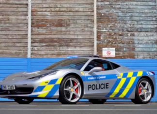 Ferrari 458 Italia – Jentera baru Polis Republik Czech, hasil kereta rampasan!