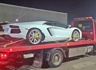 Polis rampas Lamborghini Aventador lenjan 170kmj di zon 60