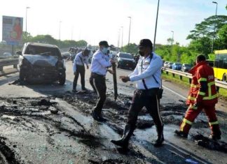 BMW ‘terbang’ lompat pembahagi jalan sebabkan kebakaran…