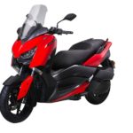 Yamaha XMAX warna baru – 016
