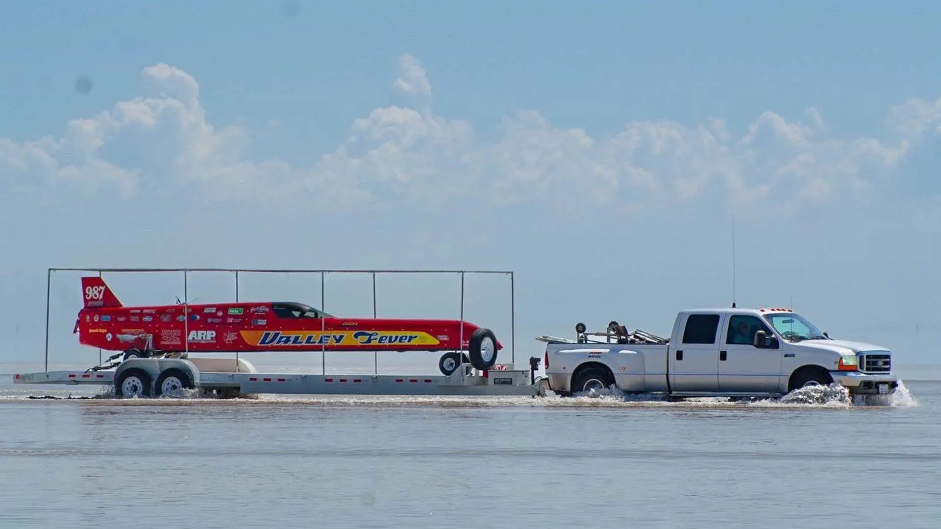 Hujan lebat luar biasa! Bonneville Salt Flats banjir, acara Speed Week