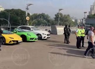 Polis Rusia tahan geng elit pamer kereta mewah, tidak sensitif kesusahan rakyat