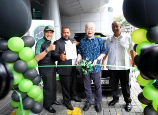 Menteri Pengangkutan lancar aplikasi baharu TAXI4U, lain pula yang netizen perasan…