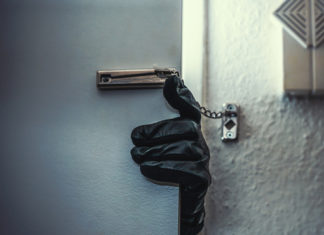 Pecah masuk bengkel, tiga kereta mewah bernilai RM1 juta termasuk Skyline dilarikan