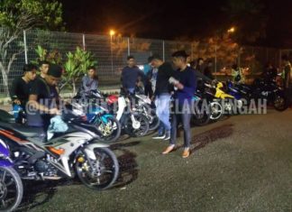 Padah buat aksi wheelie dan superman, remaja 17 tahun ditahan Skuad 42