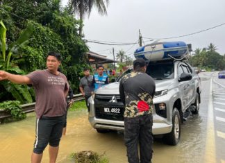 Abang Viva kembali bantu mangsa banjir, tetapi mohon maaf pada rakyat Kelantan