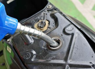 #TahukahAnda: Isi minyak motor berlebihan sebenarnya membazir…..