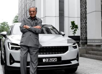 DRB-Hicom perkenal Polestar 2 kepada Tun Mahathir, bakal masuk Malaysia?