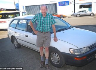 Toyota Corolla (1993) milik warga emas ini capai odometer 2 juta kilometer…