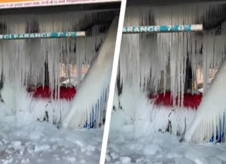 Pusat cuci kereta automatik Texas membeku