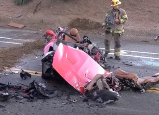 Ferrari terbelah dua di selekoh maut….