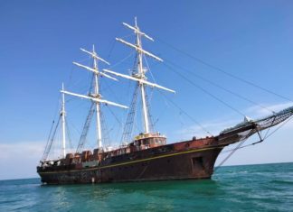 Kapal layar Puteri Mahsuri terputus sauh hanyut di Langkawi