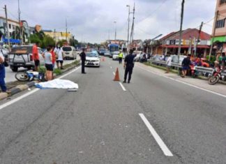 Ajal terhantuk cermin kereta