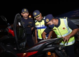 Dah setahun, tak perasan nombor plat ‘salah’