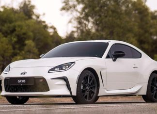 Toyota GR86: Kereta sukan 2.4 liter NA, harga bermula RM295,000