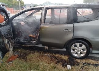 Nissan Livina terbakar ketika hantar anak ke sekolah