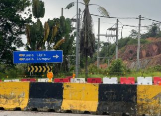 Jalan sesak, 2 laluan di Gua Musang ditutup sepenuhnya malam tadi