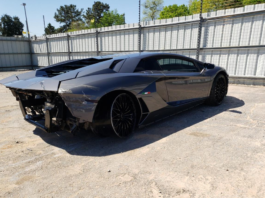 Aventador Ultimae kemalangan untuk dijual, harga RM999k