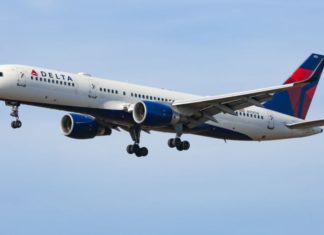 Kru darat Delta Airlines maut ‘disedut’ ke dalam enjin pesawat