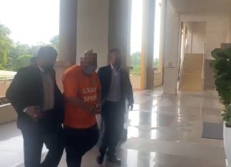 Ketua Polis Daerah disyaki terima rasuah dibawa ke mahkamah