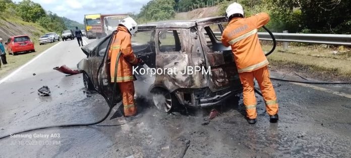 Proton Exora terbakar
