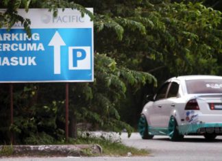 Tawaran parkir percuma BN-PH tarik perhatian pengundi di Kelantan