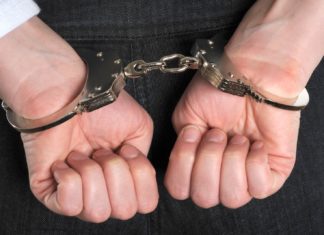 Laluan kereta terhalang jadi punca gaduh, 4 lelaki ditahan