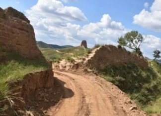 Dua individu ditahan robohkan Tembok Besar China untuk bina jalan pintas