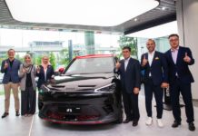 EON lancar pengedar kenderaan EV pertamanya: EON smart Glenmarie, labur hampir RM4 juta