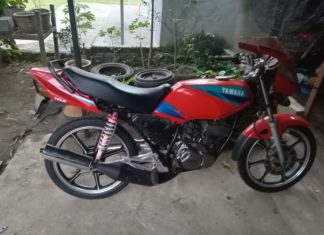 Pemilik ingin lepaskan dua unit Yamaha RX-Z bersama rumah