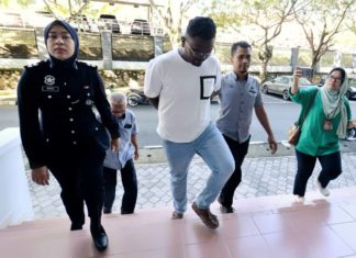 Pemandu jengkaut didenda RM8,000 main mercun atas jalan raya