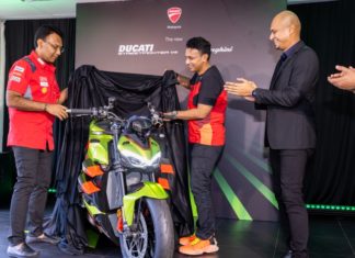 Ini pemilik pertama Ducati Streetfighter V4 Lamborghini di Malaysia yang berharga RM460,900