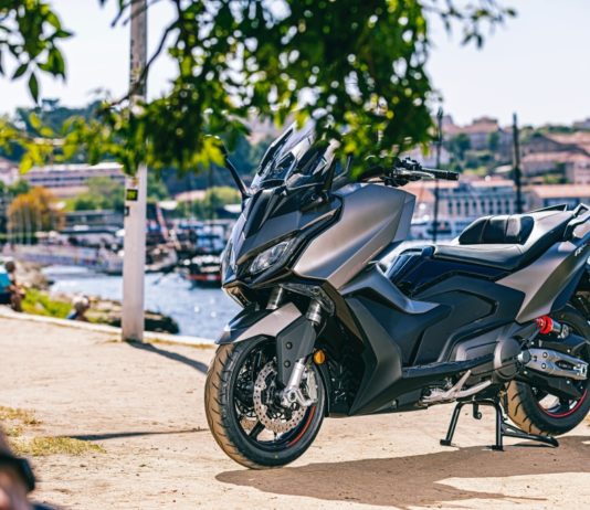 Modenas rasmi lancar Kymco AK550 Premium, harga RM65,600