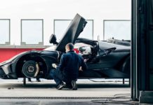 Bugatti Bolide guna brek karbon terbesar Brembo