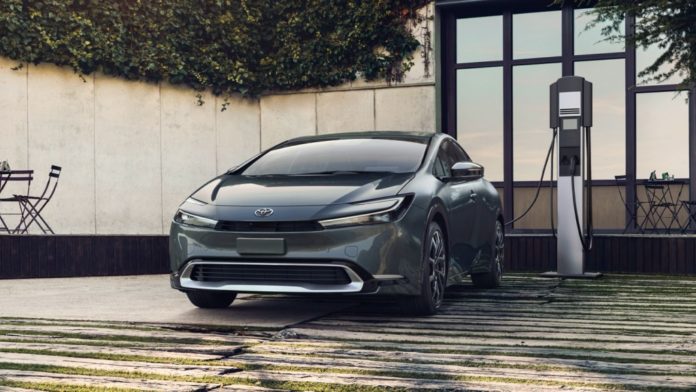 batch_Toyota Prius Prime SE_1.png