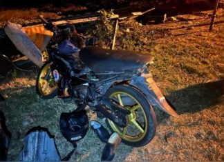 Penunggang motosikal maut langgar belakang trak pikap