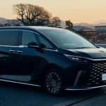 Lexus LM500h – MI