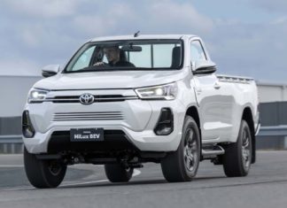 Toyota Hilux EV akan mula pemasangan di Thailand akhir 2025