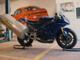 Bengkel ini bikin sistem ekzos gergasi untuk Yamaha R6