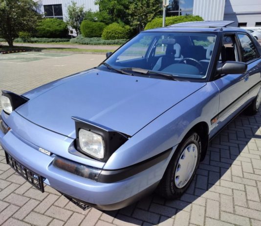 Mazda 323F tahun 1990 untuk dijual, RM91k, kondisi bilik pameran!