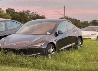 Tesla jadikan padang rumput panjang lokasi simpanan Model 3 Highlands tidak terjual
