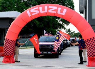 900 Isuzu D-Max konvoi sambut Merdeka
