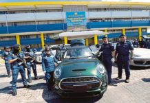 Kastam rampas 11 kereta mewah bernilai RM3.69 juta