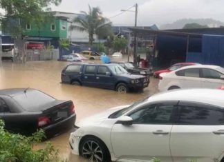 10 kereta terkandas, bomba terima laporan dua lokasi banjir di Ampang