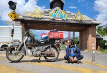 Tunai impian kembara ke Thailand, pemuda ini ride Honda C86 sejauh 5,500km