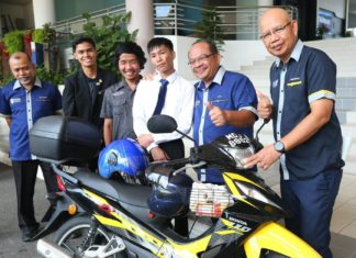 Abang ride sejauh 613km selama dua hari semata teman adik daftar di UUM